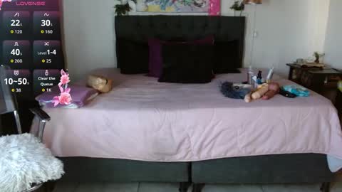 Snapshot of mia_velvet1 chatting on 09.21.25 MIA online show from 09.21.25