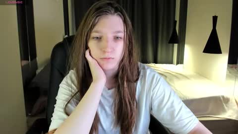 Mia online show from 03.06.26