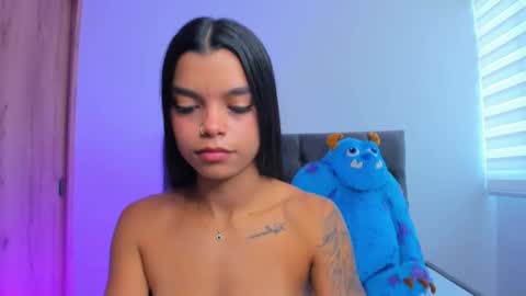 Snapshot of mia_world_ chatting on 10.15.25 online show from 10.15.25