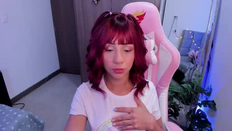 mia  nicolle online show from 02.28.25