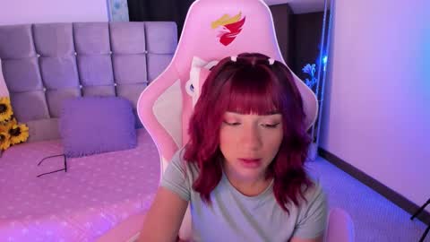 mia  nicolle online show from 09.11.25