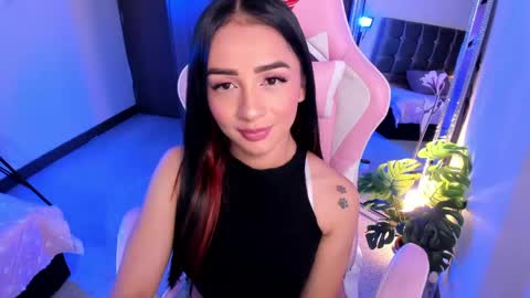 mia  nicolle online show from 05.11.26