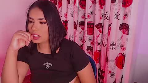 Snapshot of miaa_cameron1 chatting on 01.10.25 Mia online show from 01.10.25