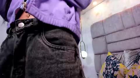 Mia  online show from 07.31.26