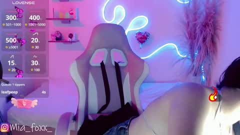 Mia online show from 03.04.25