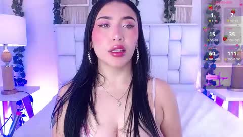 Mia online show from 09.14.25