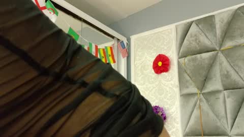 Snapshot of miaa_grace_ chatting on 06.30.26 MIIA online show from 06.30.26