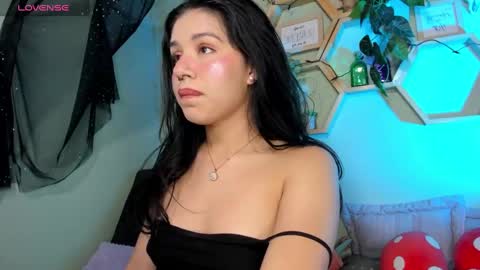 Snapshot of miaa_rose__ chatting on 12.15.24 Miaa online show from 12.15.24