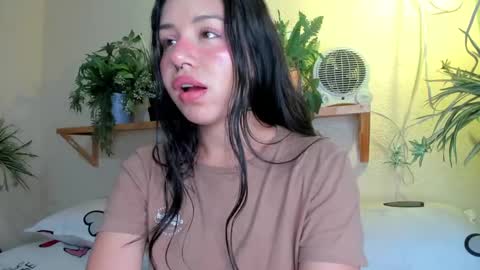 Snapshot of miaa_rose__ chatting on 01.18.25 Miaa online show from 01.18.25