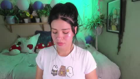 Snapshot of miaa_rose__ chatting on 12.20.25 Miaa online show from 12.20.25