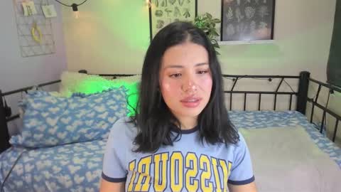 Snapshot of miaa_rose__ chatting on 12.23.25 Miaa online show from 12.23.25