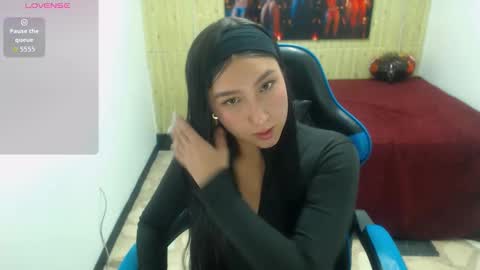 Snapshot of miaa_scott chatting on 11.21.25 online show from 11.21.25