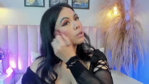 Mia online show from 01.16.26