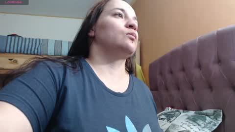 Snapshot of miaabrownn chatting on 01.12.25 MIA online show from 01.12.25