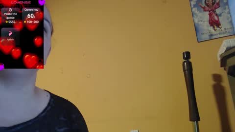 Snapshot of miaabrownn chatting on 02.19.25 MIA online show from 02.19.25