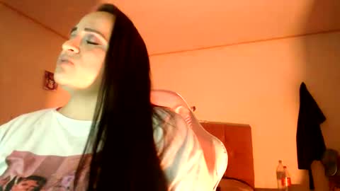 Snapshot of miaabrownn chatting on 09.15.25 MIA online show from 09.15.25