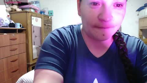 Snapshot of miaabrownn chatting on 06.09.26 MIA online show from 06.09.26