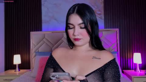 Miaa Farrel online show from 05.25.26