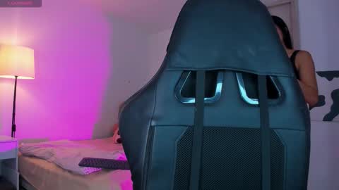 Snapshot of miaagomez chatting on 10.02.25 Mia online show from 10.02.25