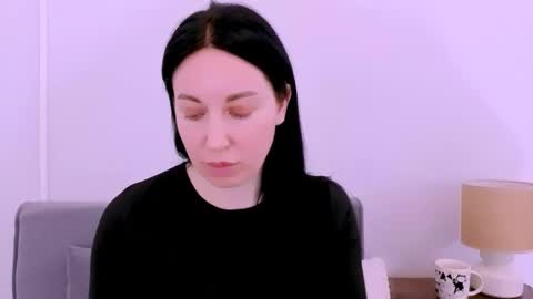 Mia online show from 04.17.26