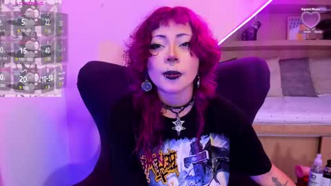 Mia online show from 02.11.25