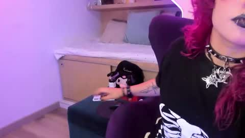 Mia online show from 02.20.25