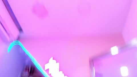 Mia online show from 02.23.25