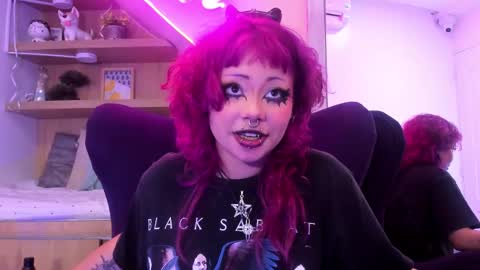 Mia online show from 02.23.25