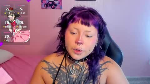 Snapshot of miaamane02 chatting on 04.22.26 Mia online show from 04.22.26