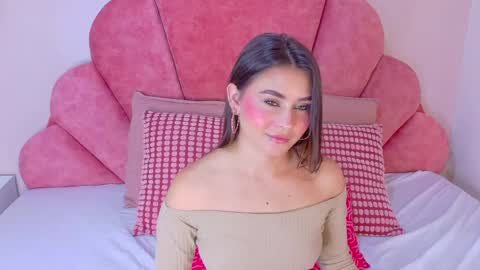 miaanderson__ online show from 04.21.26