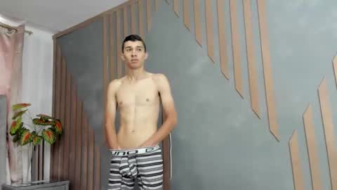 miaandrony online show from 04.13.26