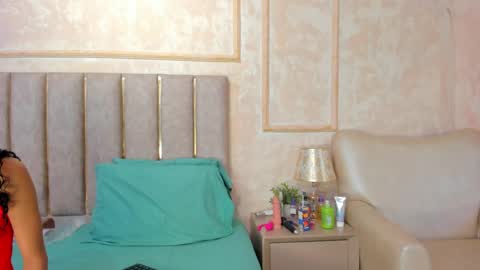 Miaasummer online show from 04.01.26