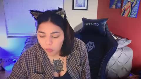 Mia online show from 12.22.24