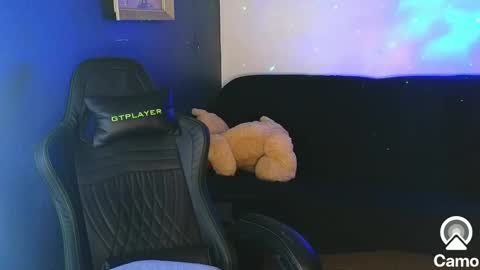 Mia online show from 09.21.25