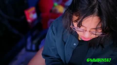 Mia online show from 11.13.25