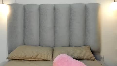 Snapshot of miacleark chatting on 02.25.26 miacleark online show from 02.25.26