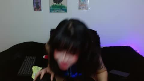 Mia david      online show from 04.23.26
