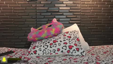 Mia online show from 12.13.24