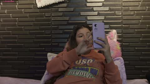 Mia online show from 12.28.24