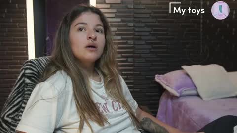 Mia online show from 02.14.25