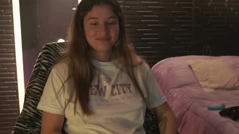 Mia online show from 02.15.25