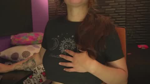 Mia online show from 11.08.25