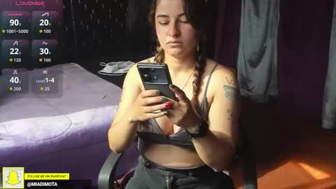 Mia online show from 12.13.25