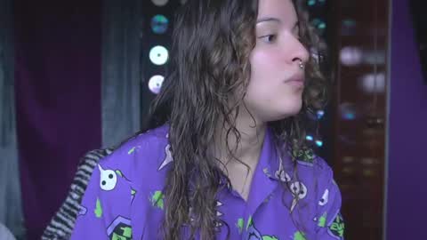 Mia online show from 04.18.26