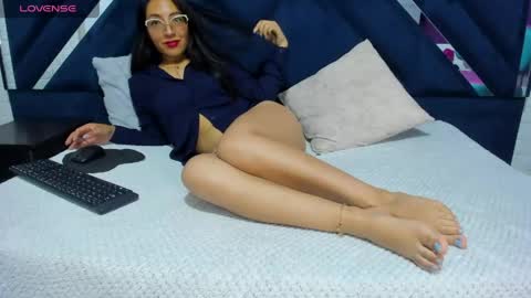 miadivinehyh online show from 05.12.26