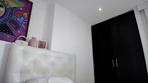 Snapshot of miaduval chatting on 09.08.25 Mia online show from 09.08.25