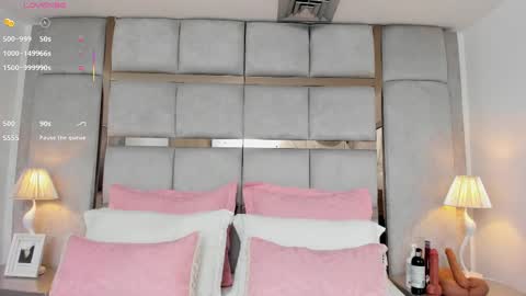 Call me Mia online show from 10.09.25