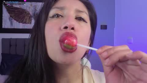 Mia Carter  Schedule 800 - 1430 gtm-5 online show from 09.11.25