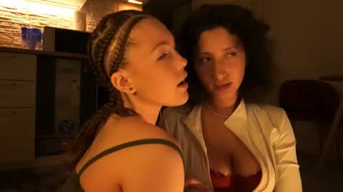 Mia online show from 08.02.26