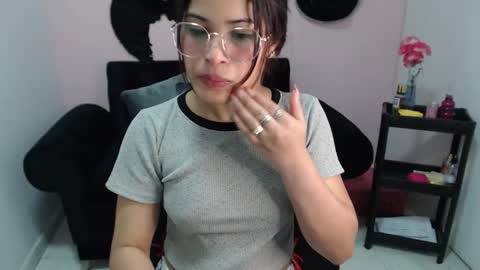 miafuckpussyhard online show from 12.19.25